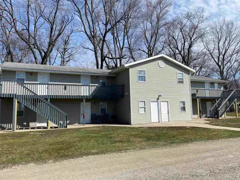 1608 E Rock Falls Rd, Rock Falls, IL 61071