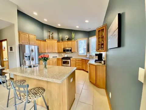 12418 Breezefield Cir, Roscoe, IL 61073 photo 10