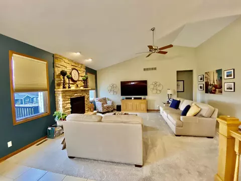 12418 Breezefield Cir, Roscoe, IL 61073 photo 6