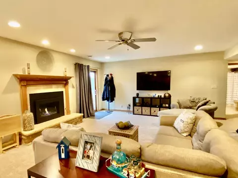 12418 Breezefield Cir, Roscoe, IL 61073 photo 25