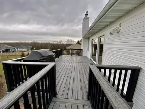 12418 Breezefield Cir, Roscoe, IL 61073 photo 32