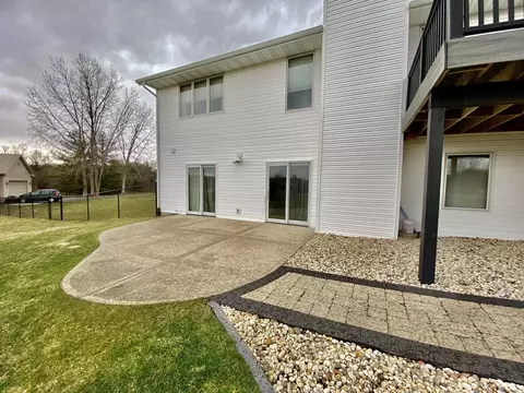 12418 Breezefield Cir, Roscoe, IL 61073 photo 34