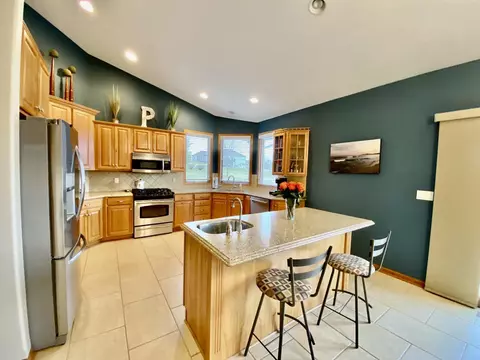 12418 Breezefield Cir, Roscoe, IL 61073 photo 9