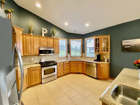 12418 Breezefield Cir, Roscoe, IL 61073 photo 11