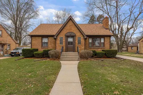 1303 Widergren Dr, Rockford, IL 61108