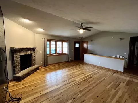 1534 Ruby St, Belvidere, IL 61008 photo 3