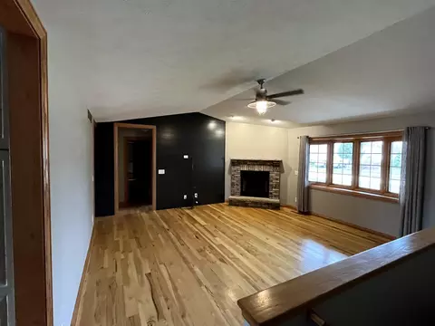 1534 Ruby St, Belvidere, IL 61008 photo 4