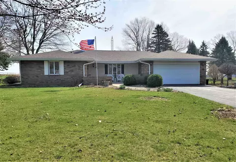 8391 N Meadowlark Ln, Stillman Valley, IL 61084