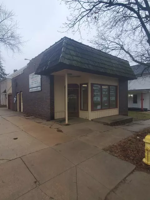 818 S Walnut, Freeport, IL 61032