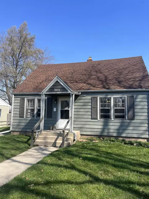 3111 Garfield Dr, Rockford, IL 61101