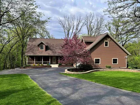 19-67 Edgewood Ct, Lanark, IL 61046