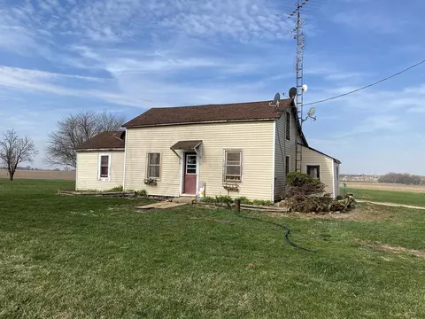 6510 Water Rd, Lanark, IL 61046