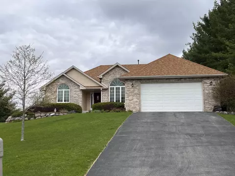 11383 Bayberry Dr, Roscoe, IL 61073