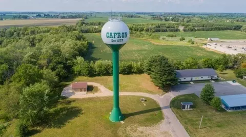 190 Sundance Trl, Capron, IL 61012