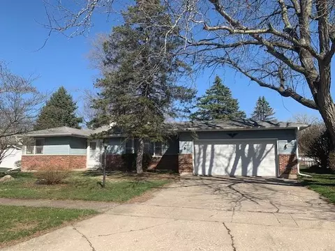 1612 Park Ave, Sycamore, IL 60178