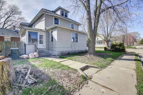 311 Ave F, Sterling, IL 61081