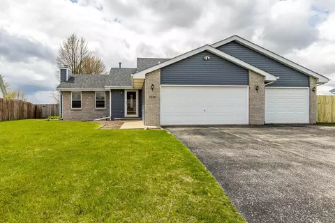 6688 Pony Ct, Loves Park, IL 61111