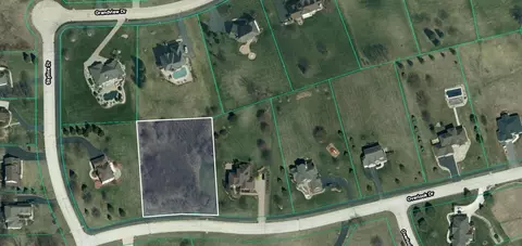 8658 Overlook Dr, Roscoe, IL 61073