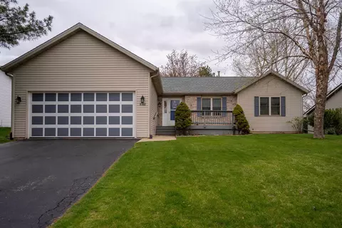 8360 Rubicon Trl, Rockford, IL 61107