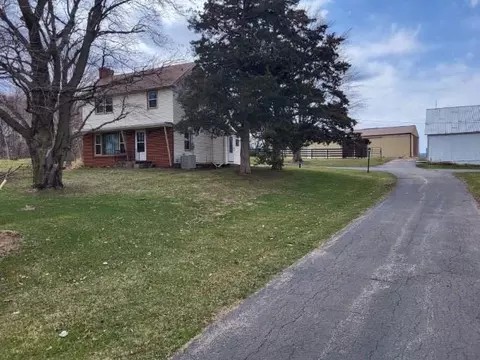 4182 S Baileyville Rd, Freeport, IL 61032