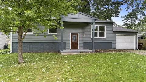 8609 Wakefield Dr, Machesney Park, IL 61115