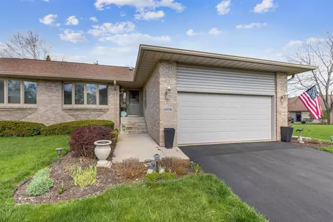 1006 High Point Dr, Rockton, IL 61072