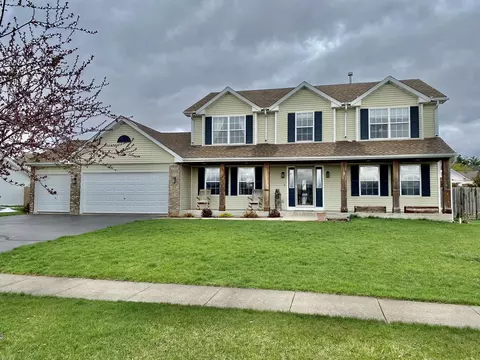 312 W Park St, Poplar Grove, IL 61065