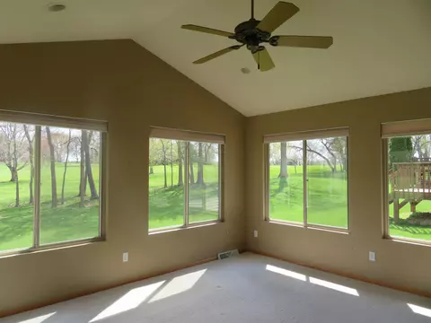3175 Sandy Pointe Dr, Freeport, IL 61032 photo 7