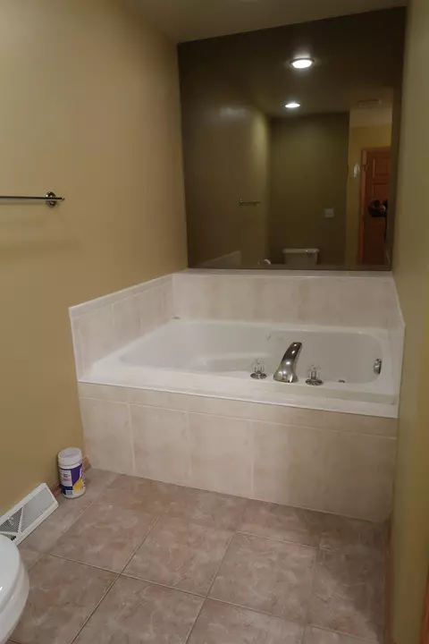 3175 Sandy Pointe Dr, Freeport, IL 61032 photo 13