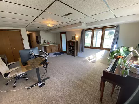 2049 Eagle Dr, Freeport, IL 61032 photo 38