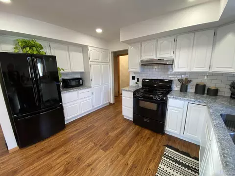2049 Eagle Dr, Freeport, IL 61032 photo 16