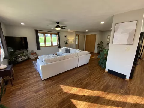 2049 Eagle Dr, Freeport, IL 61032 photo 7