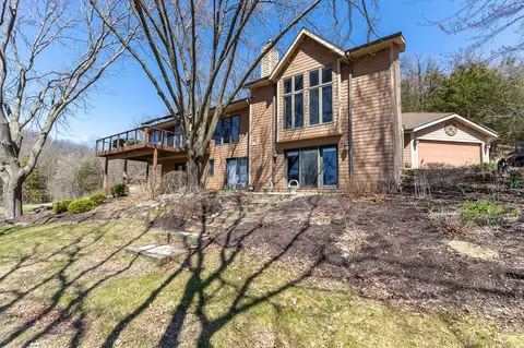 53 Sugarcreek Trl, Galena, IL 61036