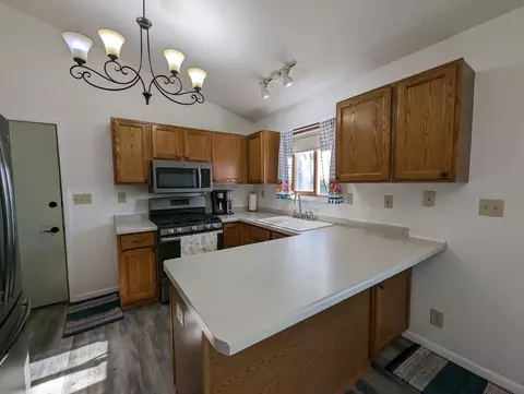 718 Heathcliff Dr, Lake Summerset, IL 61019 photo 9