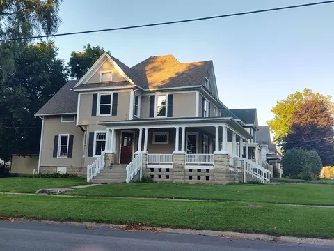 604 Julien St, Belvidere, IL 61008
