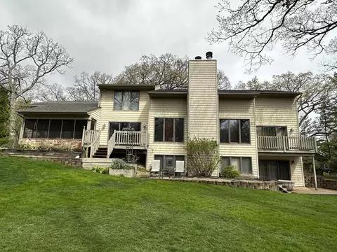 404 Williamsburg Way, Belvidere, IL 61008