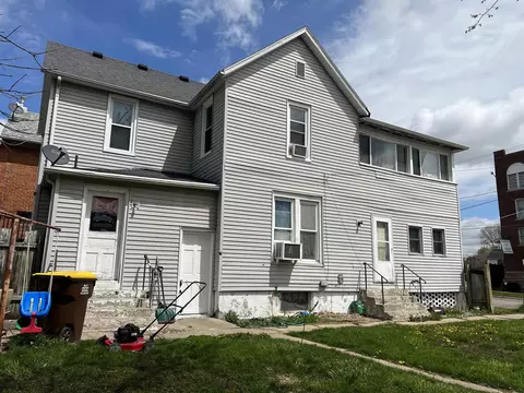 604-606 S West Ave, Freeport, IL 61032