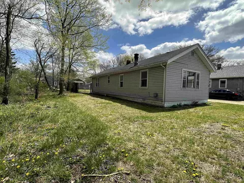 3018 9th St, Rockford, IL 61109
