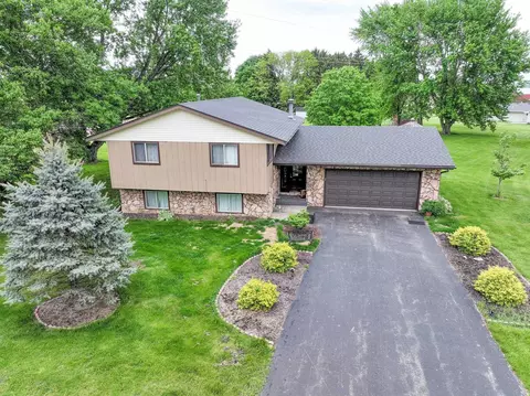 3533 Olive Dr, Belvidere, IL 61008