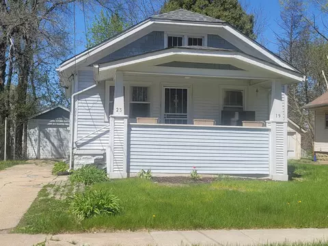 2319 Andrew St, Rockford, IL 61101