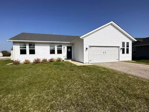 6342 Edgewood Dr, Machesney Park, IL 61115