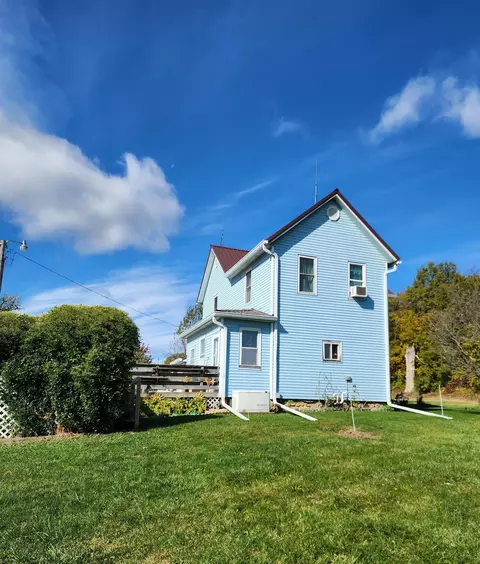3655 S Massbach, Stockton, IL 61085