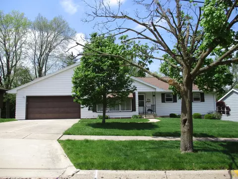 1856 N Ridge Dr, Freeport, IL 61032