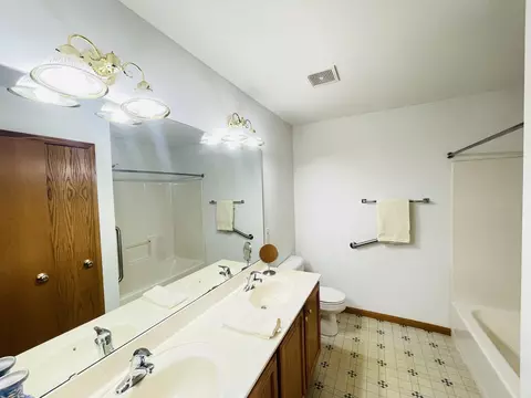12032 Baneberry Dr #21, Roscoe, IL 61073 photo 12