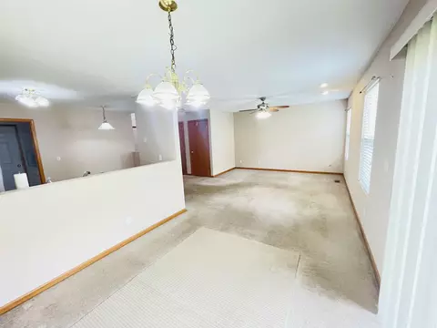 12032 Baneberry Dr #21, Roscoe, IL 61073 photo 6