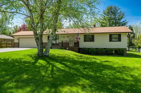 2130 Crestway Ct, Belvidere, IL 61008
