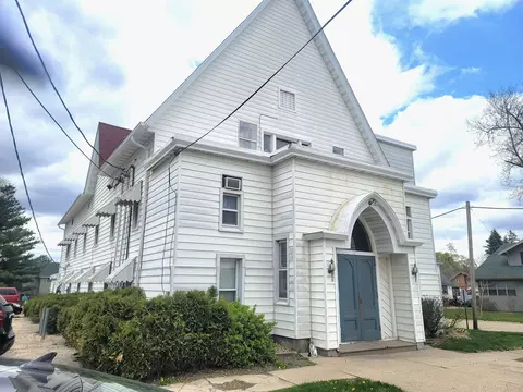 2 S Seminary, Mount Morris, IL 61054