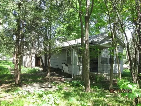 522 W State St, Cherry Valley, IL 61016 photo 4