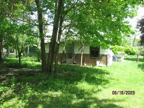 522 W State St, Cherry Valley, IL 61016 photo 6