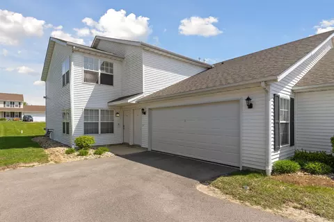 12000 Primrose Pl, Poplar Grove, IL 61065